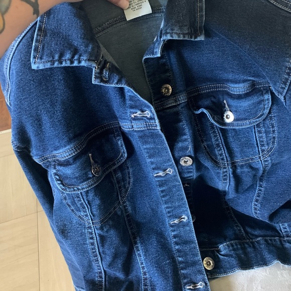 Jean jacket - Picture 3 of 3